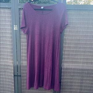 Old Navy size large maroon T-shirt, dress, non-smoking home, great layering